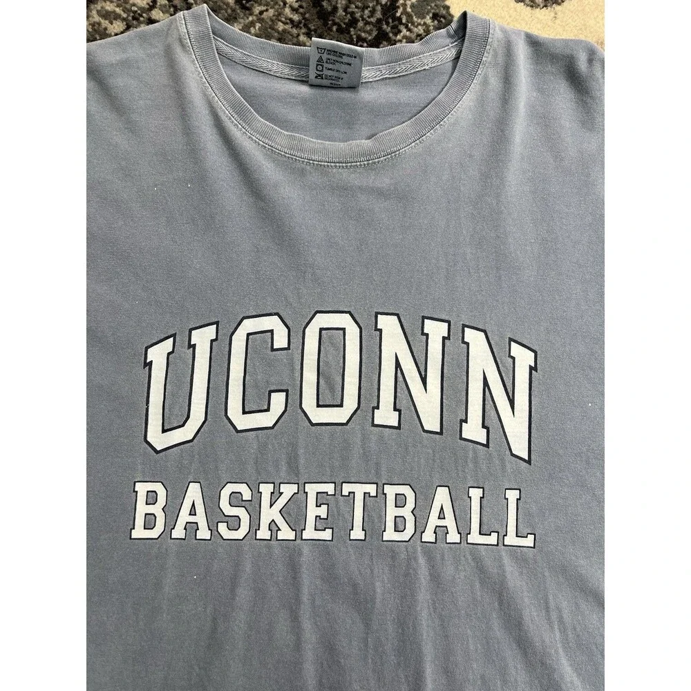Vintage Womens Comfort Color UConn Huskies Tshirt Size 3xL Gray